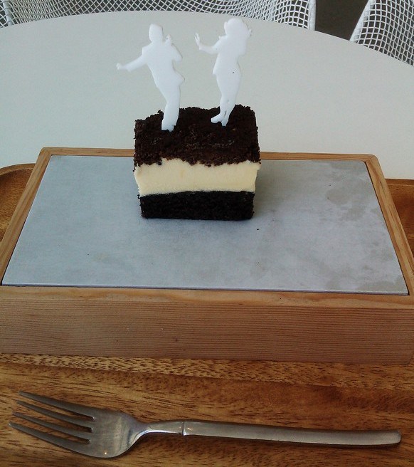 Modern Art Desserts: Winogrand cake